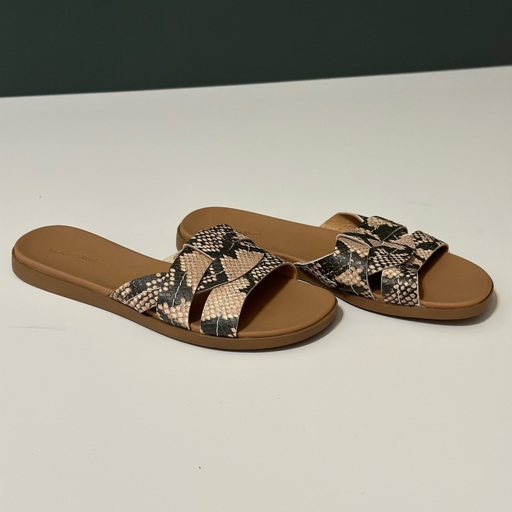 Universal Thread Snake Print Slide Sandals Size: 5.5 - Picture 2 of 5